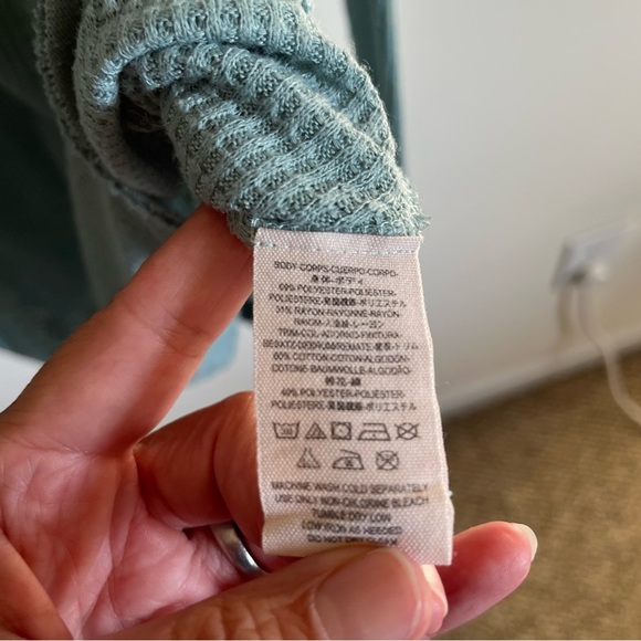 Free People We the Free Waffle Knit Henley Green Long Sleeve Size X-Small - Picture 6 of 16